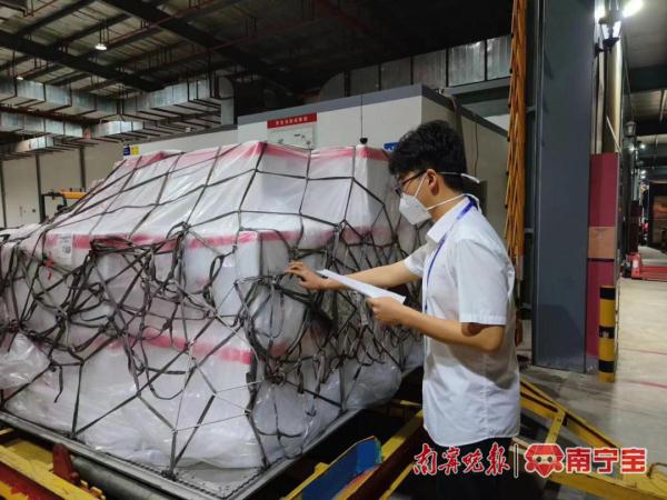 RCEP生效后，越南鲜榴莲首次从南宁机场口岸进境