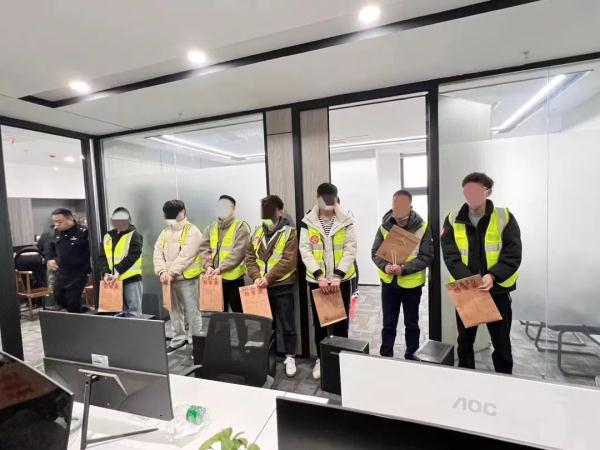 赚快钱制作涉诈APP,IT男沦为诈骗“合伙人” 赚快钱制作涉诈APP,IT男沦为诈骗“合伙人”