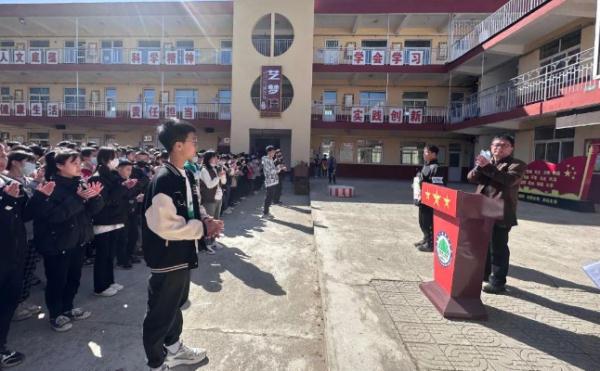 全网怒赞!这个“单车少年”,终于找到了! 全网怒赞!这个“单车少年”,终于找到了!