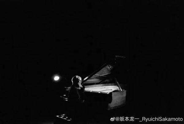 日本作曲家坂本龙一去世，享年71岁；生前两度患癌