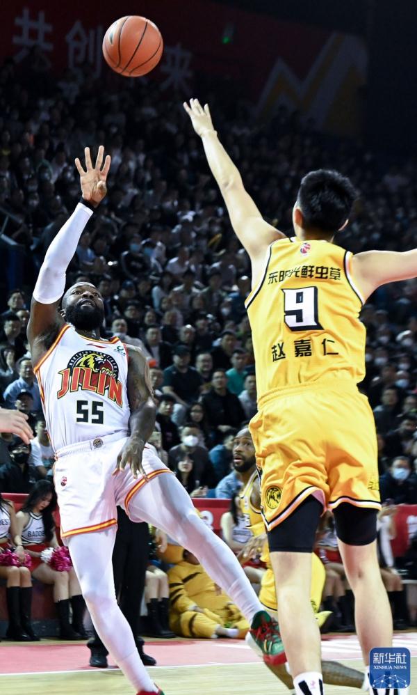 篮球 | CBA常规赛：吉林九台农商银行不敌浙江东阳光