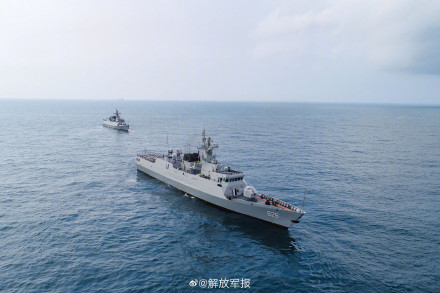 组图直击！舰艇编队海上演练