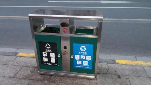 “上海的垃圾桶在哪里?”网友们都在问,绿化市容部门曾答复→ “上海的垃圾桶在哪里?”网友们都在问,绿化市容部门曾答复→