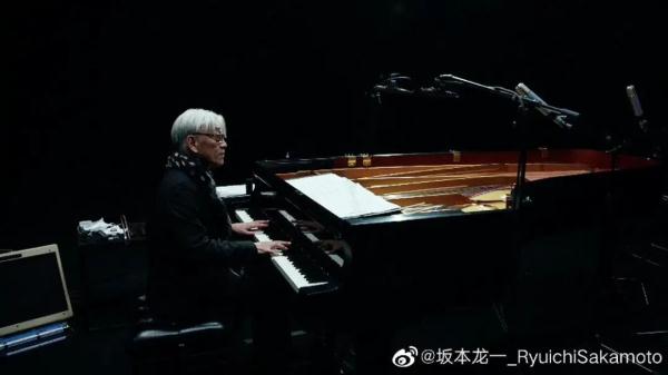 两度患癌，一代巨匠离世！王菲曾在歌里唱过他