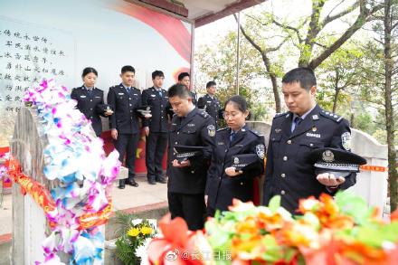 敬礼！40年前他连中四枪仍将歹徒当场击毙