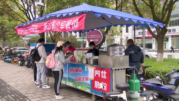 苏州这个早餐摊火了！摊主贴的一张纸条，全网点赞！