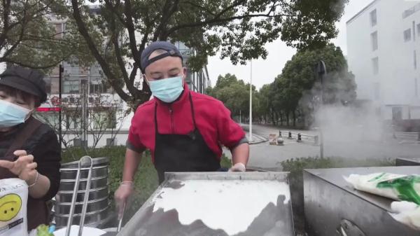 苏州这个早餐摊火了！摊主贴的一张纸条，全网点赞！