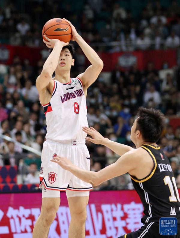 CBA常规赛：广州龙狮胜辽宁本钢
