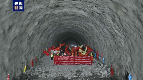 杭温高铁永嘉段隧道全线贯通 预计2024年建成通车 杭温高铁永嘉段隧道全线贯通 预计2024年建成通车