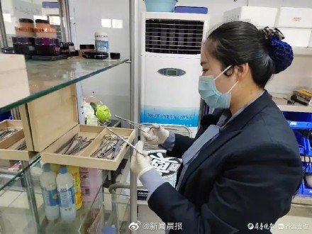 “90后”女入殓师：难以承受不是工作压力而是社会偏见