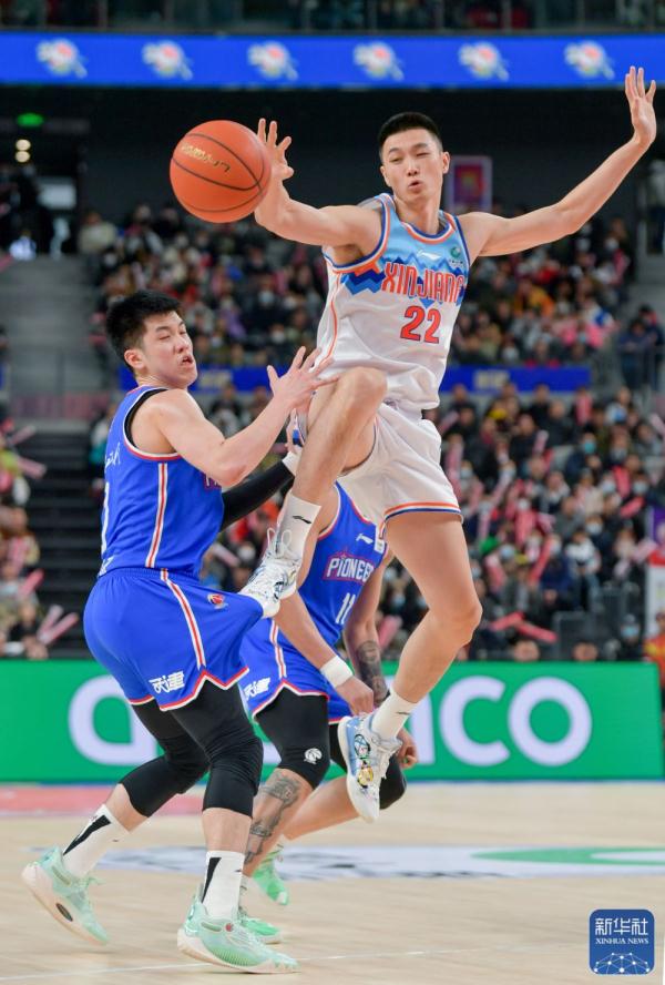CBA常规赛：新疆伊力王酒胜天津先行者