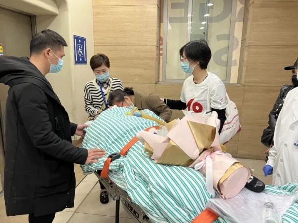 泪别！她走了，年仅23岁