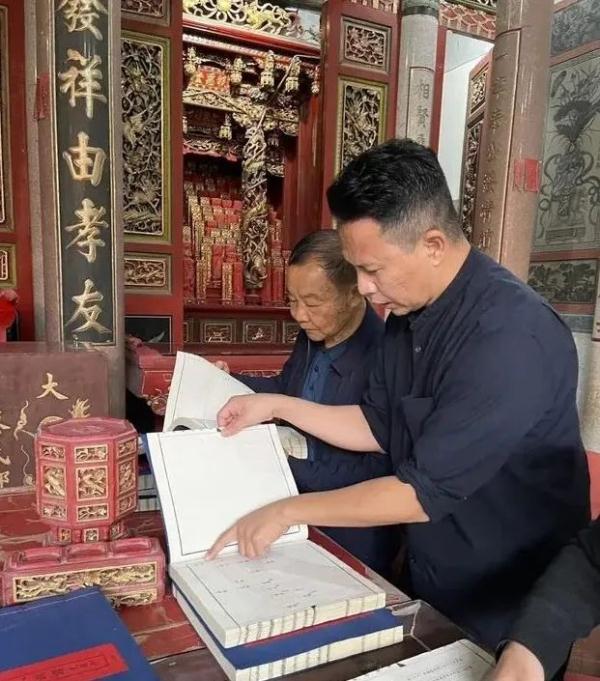 清明时节再现台胞探亲祭祖热