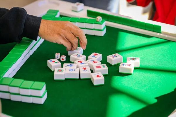 78岁老人打麻将死亡，儿子索赔麻将馆和牌友35万！结果…