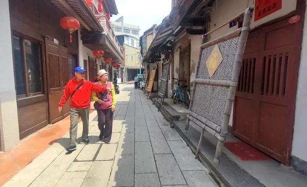 清明时节再现台胞探亲祭祖热