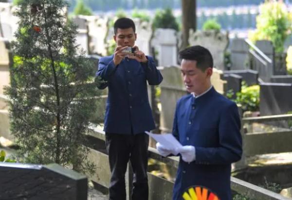 200元至50000元,从“代客祭扫”到“元宇宙祭扫”,当科技融入清明祭祀 200元至50000元,从“代客祭扫”到“元宇宙祭扫”,当科技融入清明祭祀