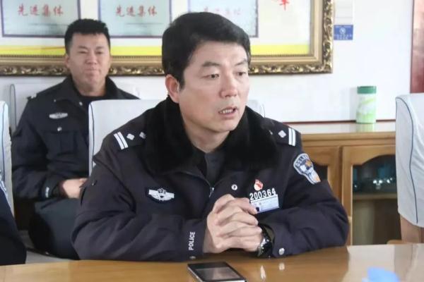 欢迎归队！6年后，她戴上了父亲的警号！