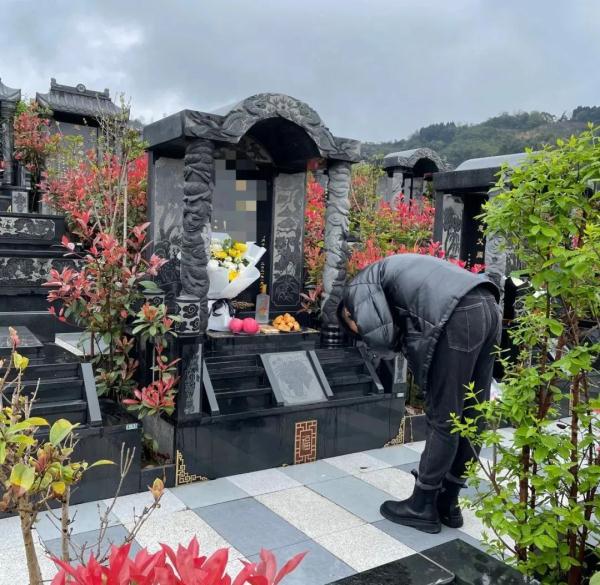 200元至50000元,从“代客祭扫”到“元宇宙祭扫”,当科技融入清明祭祀 200元至50000元,从“代客祭扫”到“元宇宙祭扫”,当科技融入清明祭祀