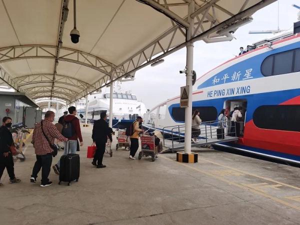 清明时节再现台胞探亲祭祖热