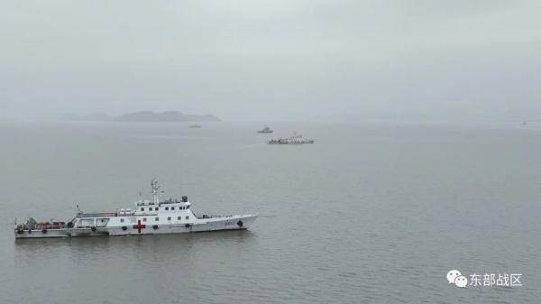 勤务船编队,出击! 勤务船编队,出击!