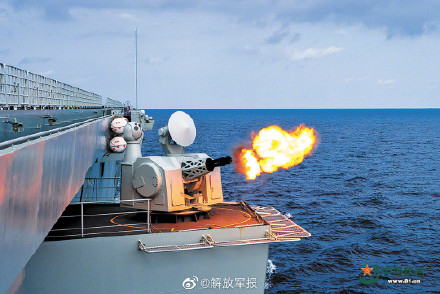 海军某登陆舰支队海南舰等舰艇组成编队开展实战化演练