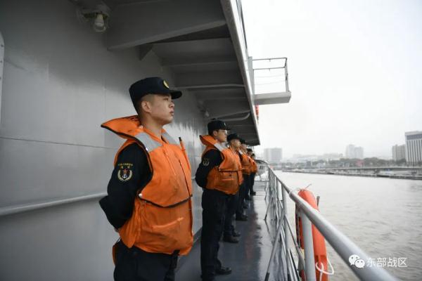 勤务船编队,出击! 勤务船编队,出击!