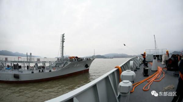 勤务船编队,出击! 勤务船编队,出击!