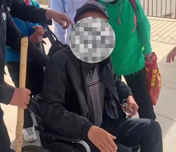 列车上，她救了个人！网友：这大概就是学医的意义吧