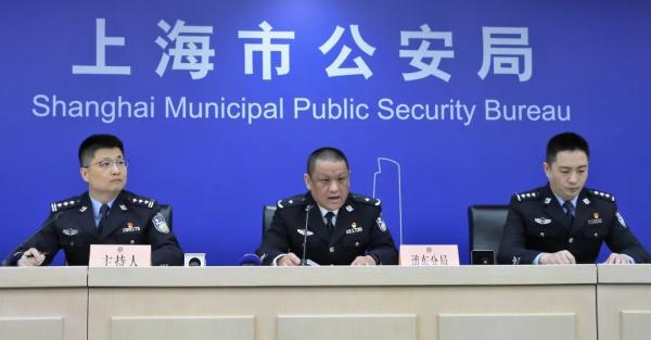 炮制“完美应聘者”，套路骗取用人单位工资5000万，53人落网！