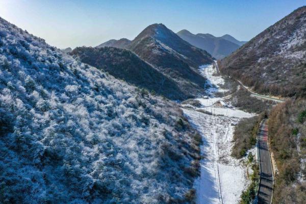 重庆巫溪:春雪润红池 雪霁美如画