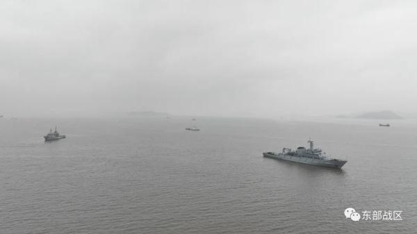 勤务船编队,出击! 勤务船编队,出击!