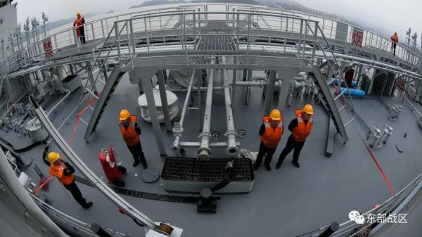 勤务船编队,出击! 勤务船编队,出击!