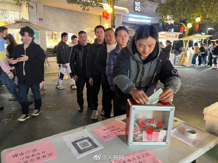 被武林夜市的大侠们暖到了 被武林夜市的大侠们暖到了