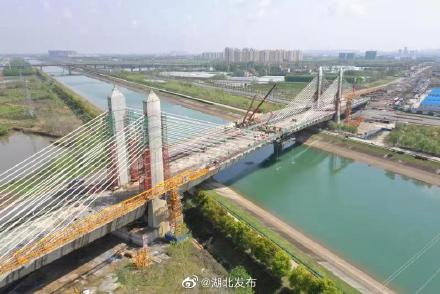 江汉运河特大桥合龙