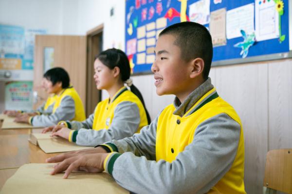 四季中国丨触摸春天：我们“看见”了自然的美好