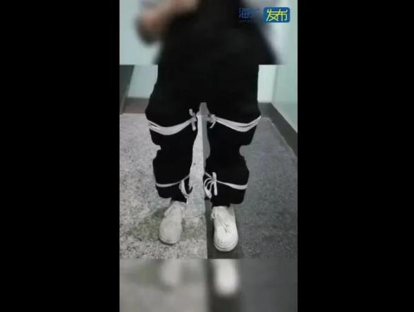 女子腿绑14瓶茅台入境，网友：“飞茅腿”