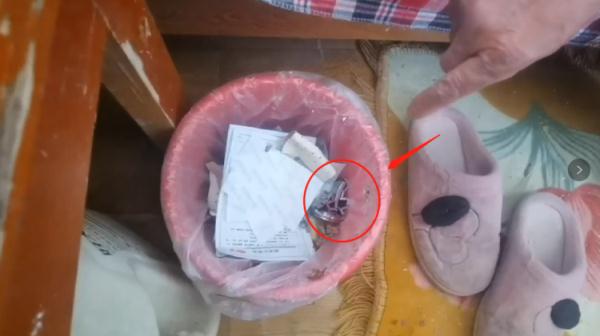 男子换电池“砍价”被拒，一气之下偷走店内手表