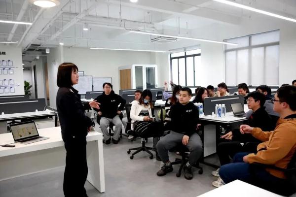 一公司竟有18人上当！还好是虚惊一场……