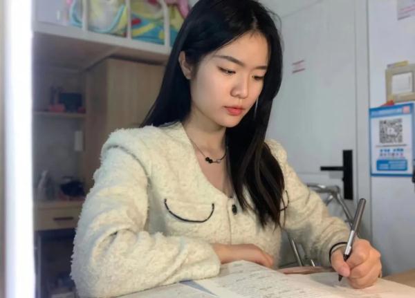 来云南参加考研复试后，她救了个人！