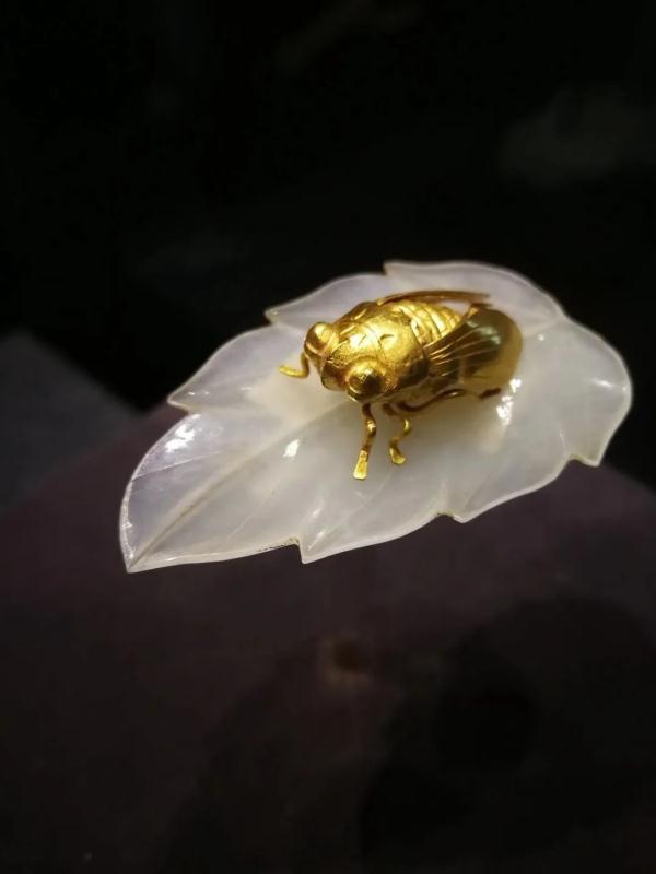 这件“金蝉玉叶”，原来是明代潮流单品