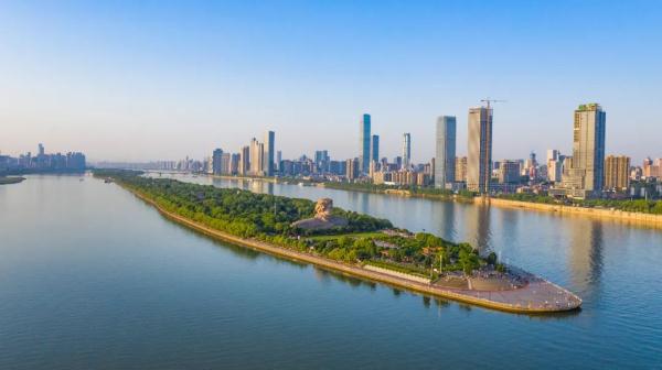 万亿城市“双第一”，长沙凭什么？