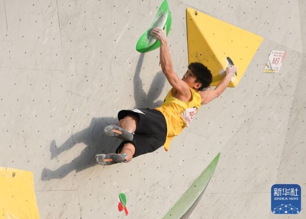 中国攀岩联赛揭幕战:广东选手胡隽喆获得男子两项全能冠军 中国攀岩联赛揭幕战:广东选手胡隽喆获得男子两项全能冠军