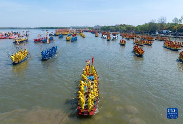 江苏泰州：溱潼会船 百舸争流