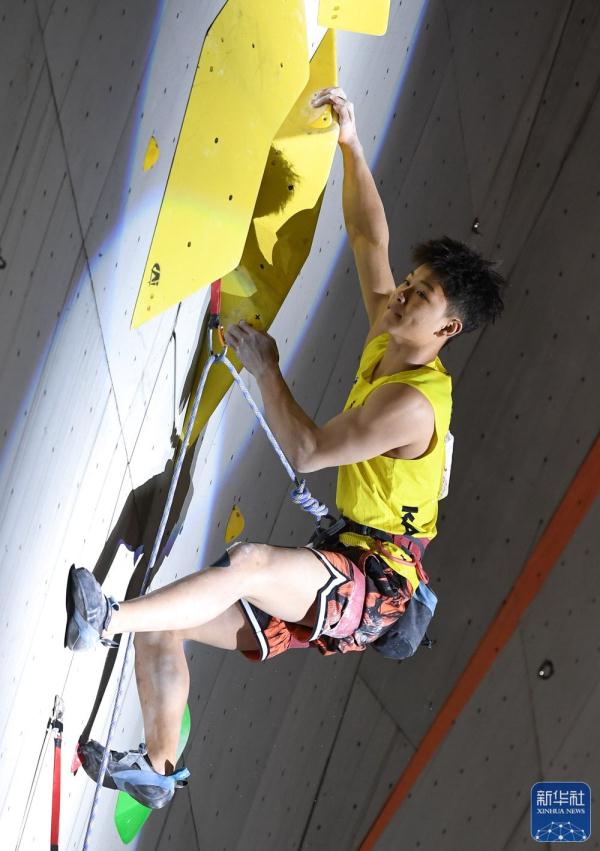 中国攀岩联赛揭幕战:广东选手胡隽喆获得男子两项全能冠军 中国攀岩联赛揭幕战:广东选手胡隽喆获得男子两项全能冠军