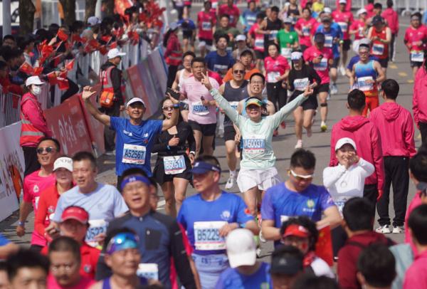 2023淮安马拉松举行