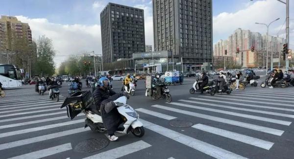 电动车头盔新国标来了，如何做好“头”等大事？