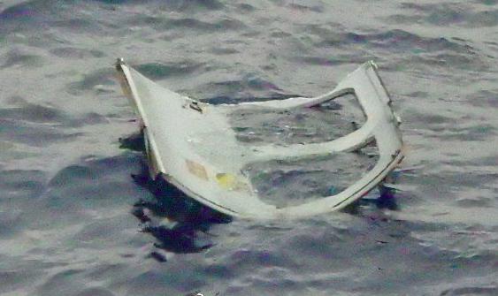 日本坠机，有新进展——“失事海域发现类似人形漂浮物”！