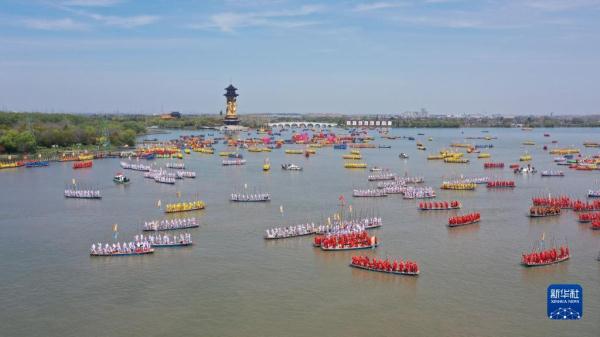 江苏泰州：溱潼会船 百舸争流
