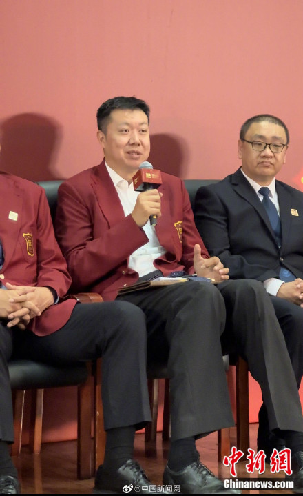 姚明王治郅都穿过郑海霞的鞋 姚明王治郅都穿过郑海霞的鞋