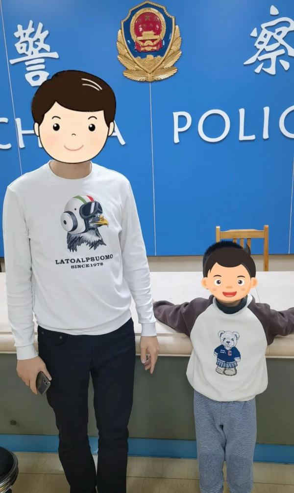 趁家长不注意，“小馋猫”偷偷溜出门“觅食”，结果……